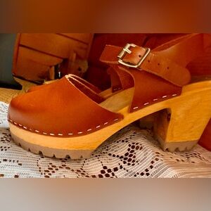 MIA🇸🇪 ABBA Tan Leather Mules with Buckle